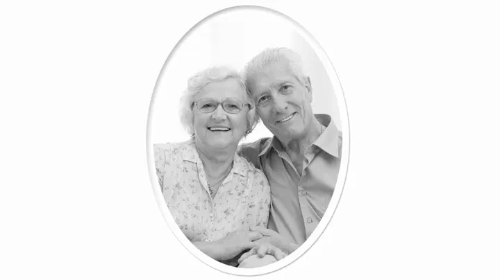 Oval 3.75" × 5" Memorial Portrait — Black & White